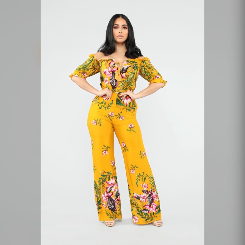 Floral Print Jumpsuit with back out